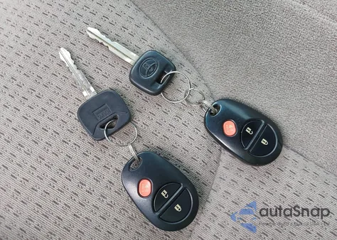 2009 Toyota Sienna Ce z USA, uszkodzony, nr VIN 5TDZK23C99S255503